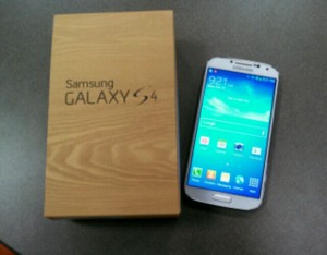 brand new unlocked Samsung galaxy s4 64 gb