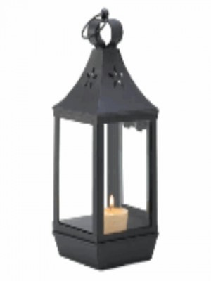 carriage style candle lantern