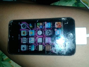 32Gb Ipod Touch Cracked Screen