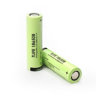 TLIFE 2pcs 3.7V 2200mAh 18650 Rechargeable Li-ion Batteries Flattop Green